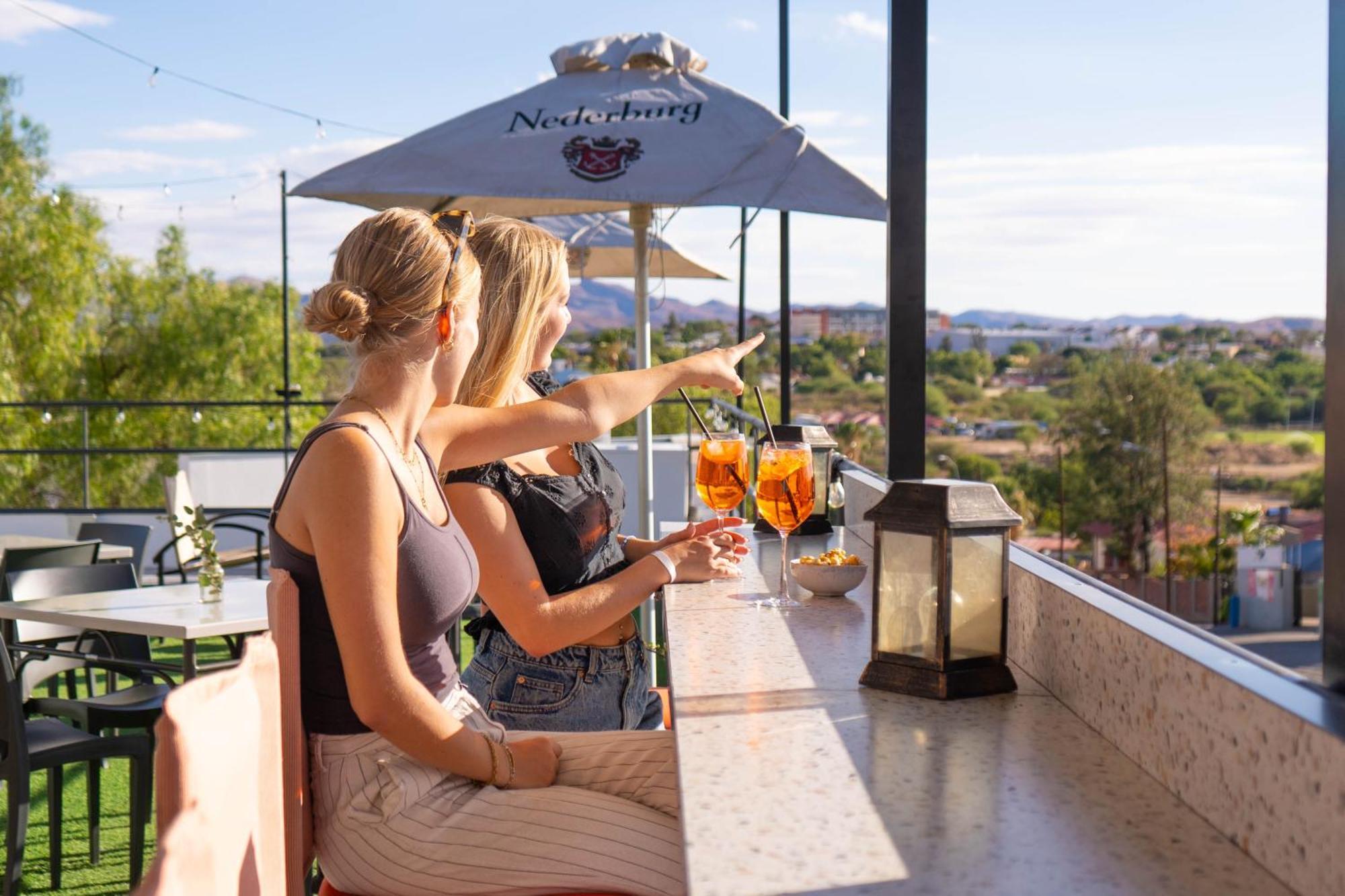TaTe Village BackPacker Windhoek Exteriör bild